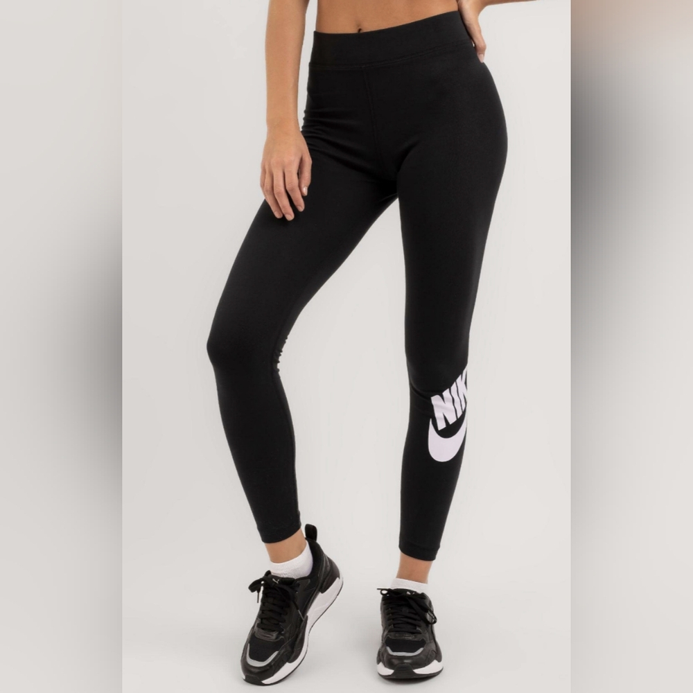 Nike Black Logo Leggings – Women's High-Rise Athletic Pants